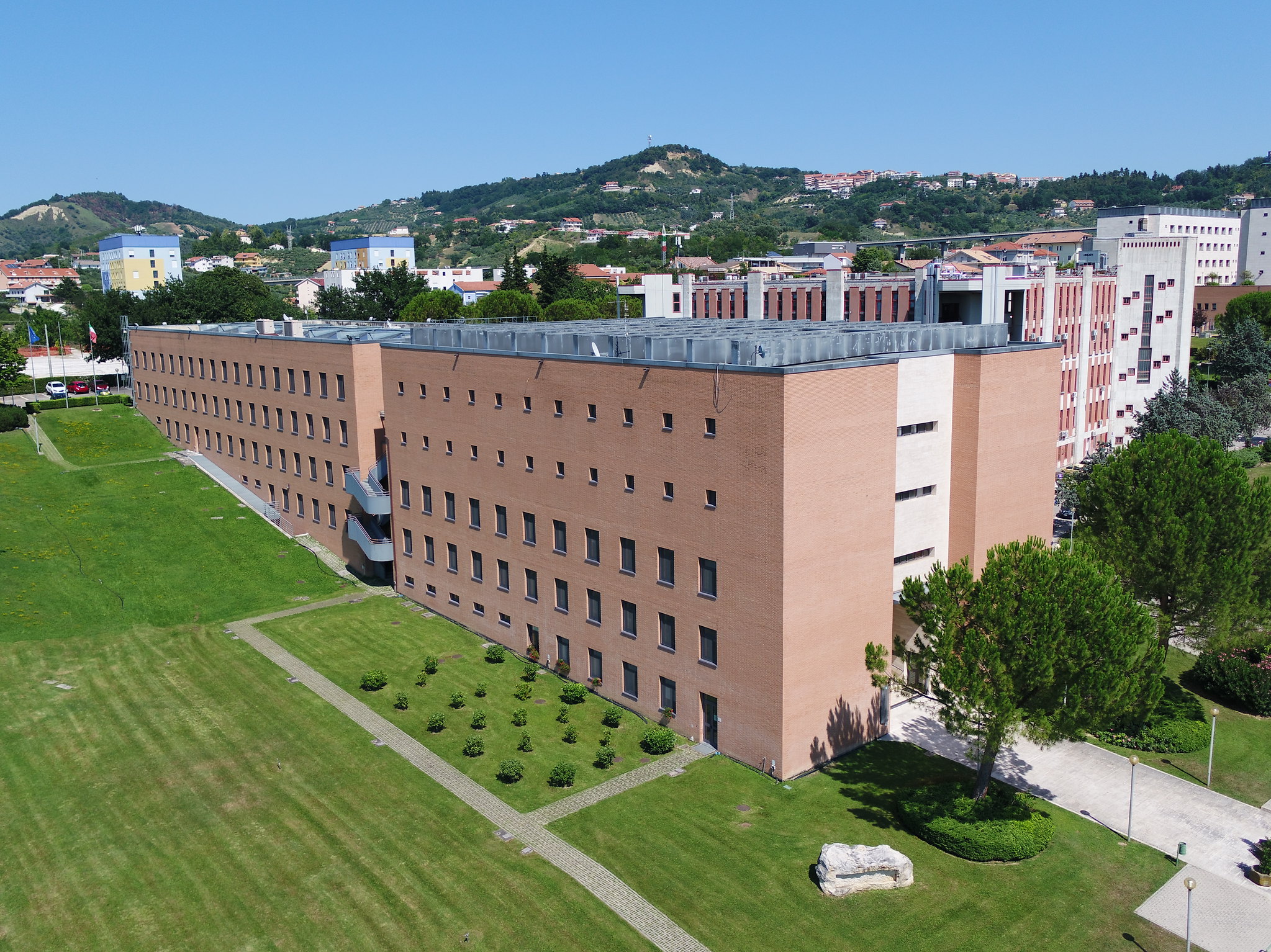 campus chieti foto aerea