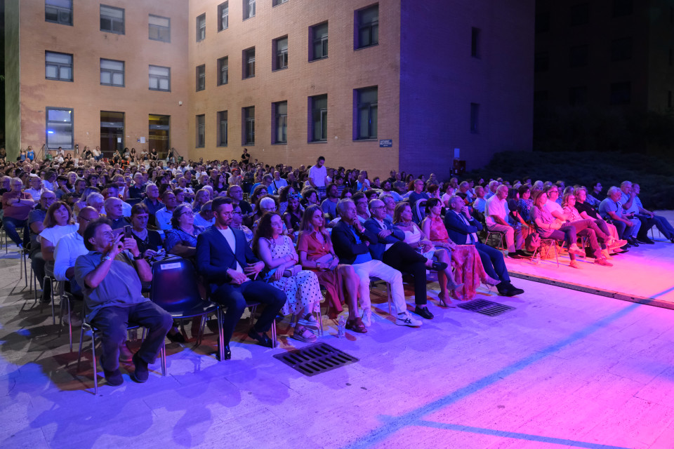 Serata con Antonello Persico che canta De Andrè