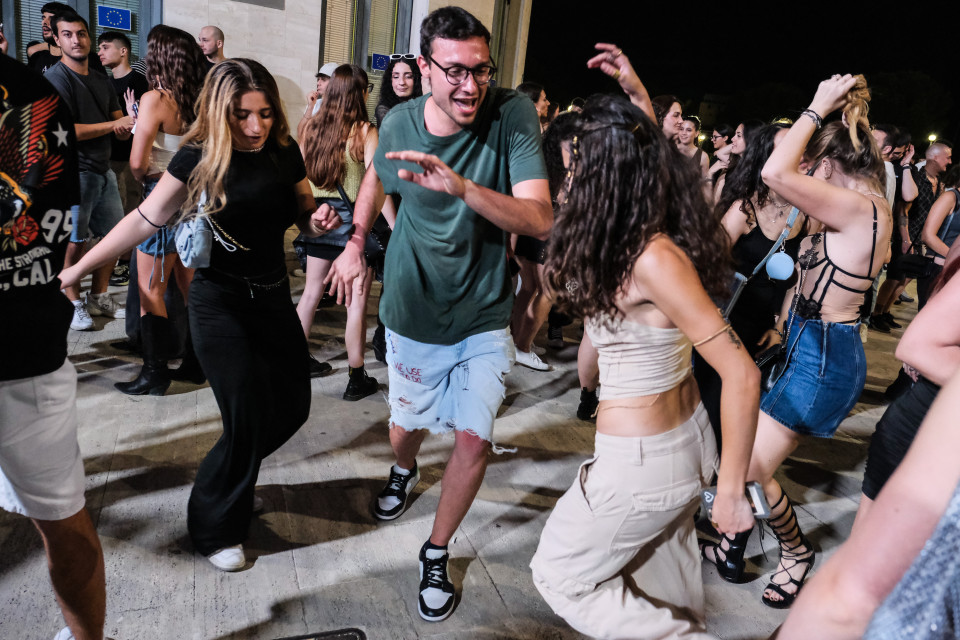 Serata nel campus, 𝗧𝗵𝗮𝗻𝗸 𝗚𝗼𝗱 𝗜𝘁'𝘀 𝗙𝗿𝗶𝗱𝗮𝘆 𝟮𝟬𝟮𝟰