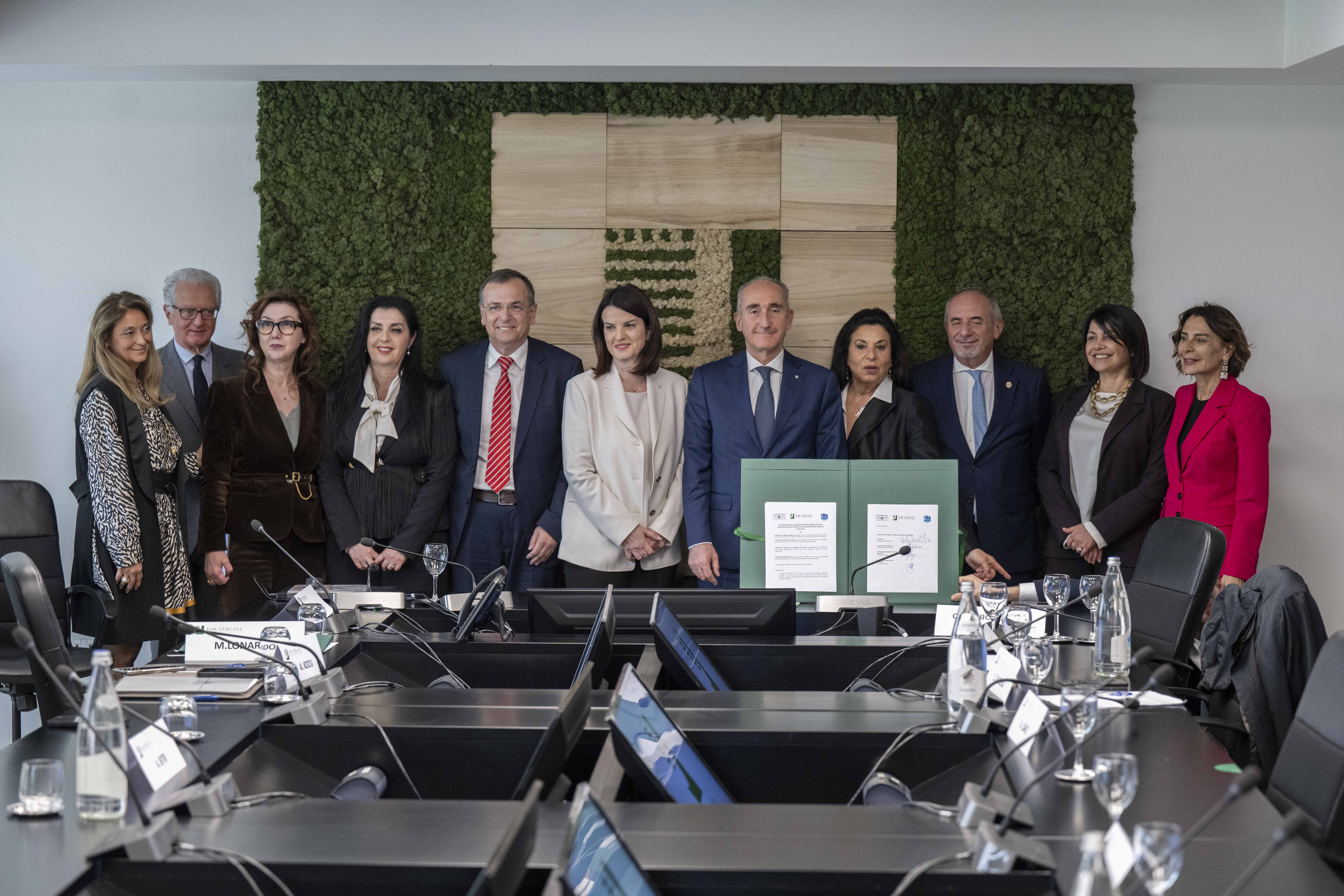 Foto firma Firma della Convenzione interuniversitaria internazionale 